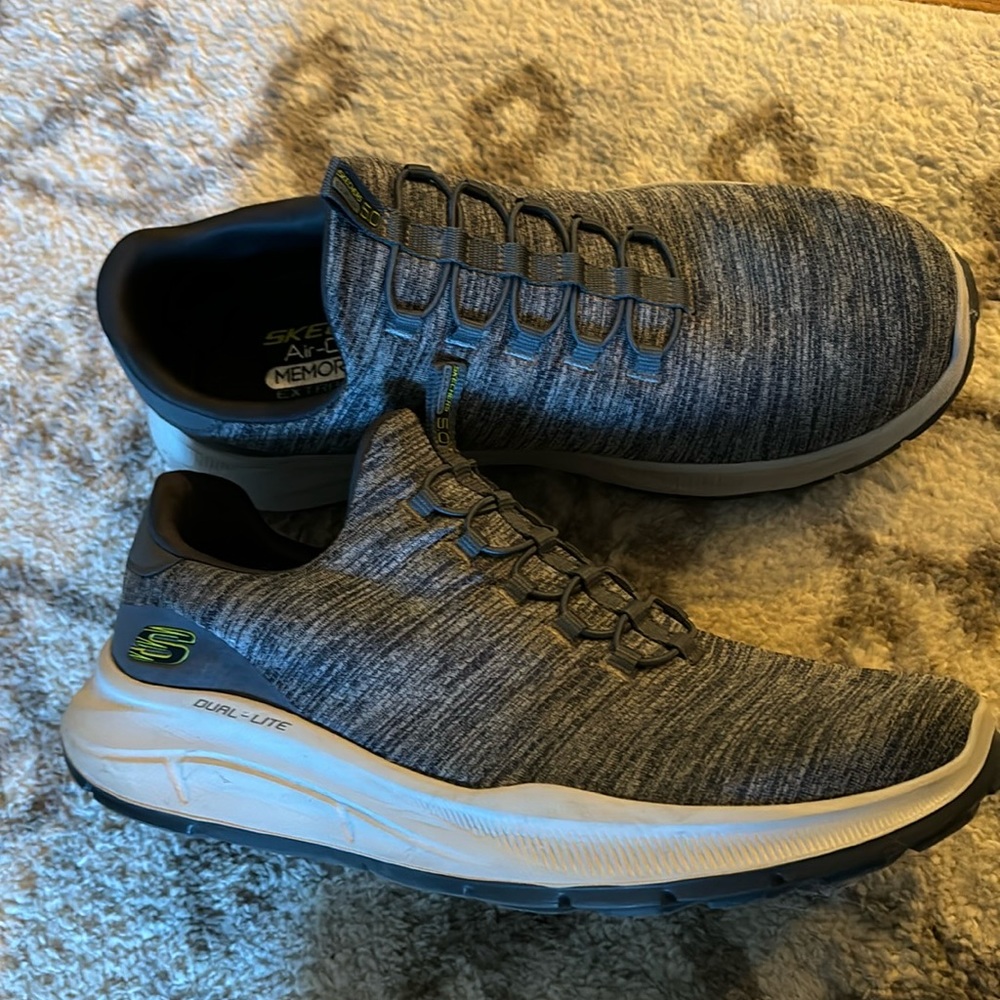 Skechers Men’s size 13 Extra Wide fit